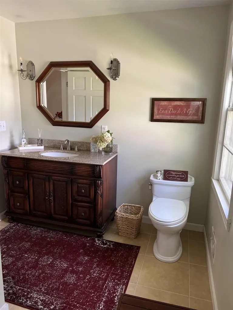 104 North Gate Road Manchester NH 03104