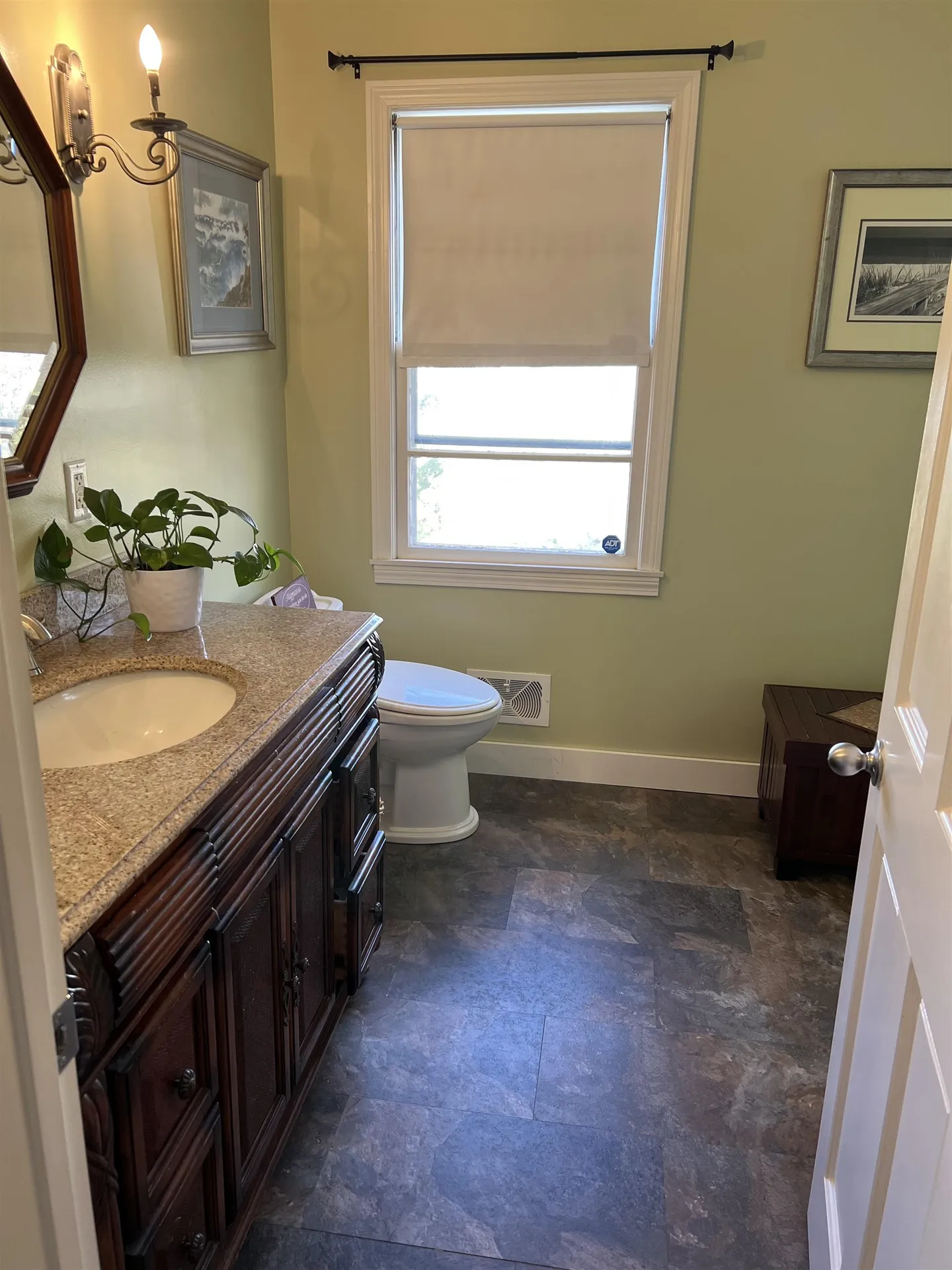 104 North Gate Road Manchester NH 03104