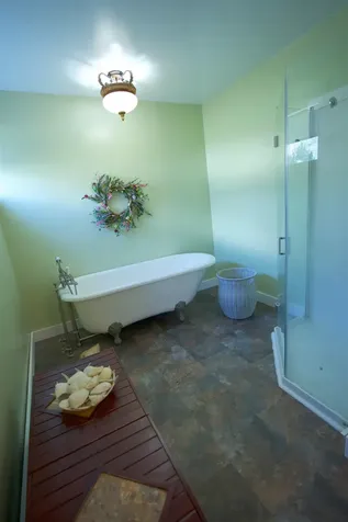 104 North Gate Road Manchester NH 03104