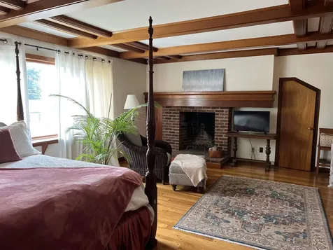 104 North Gate Road Manchester NH 03104