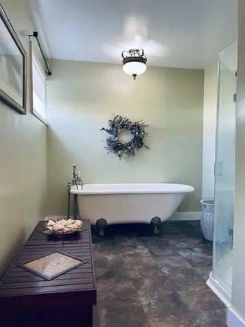 104 North Gate Road Manchester NH 03104