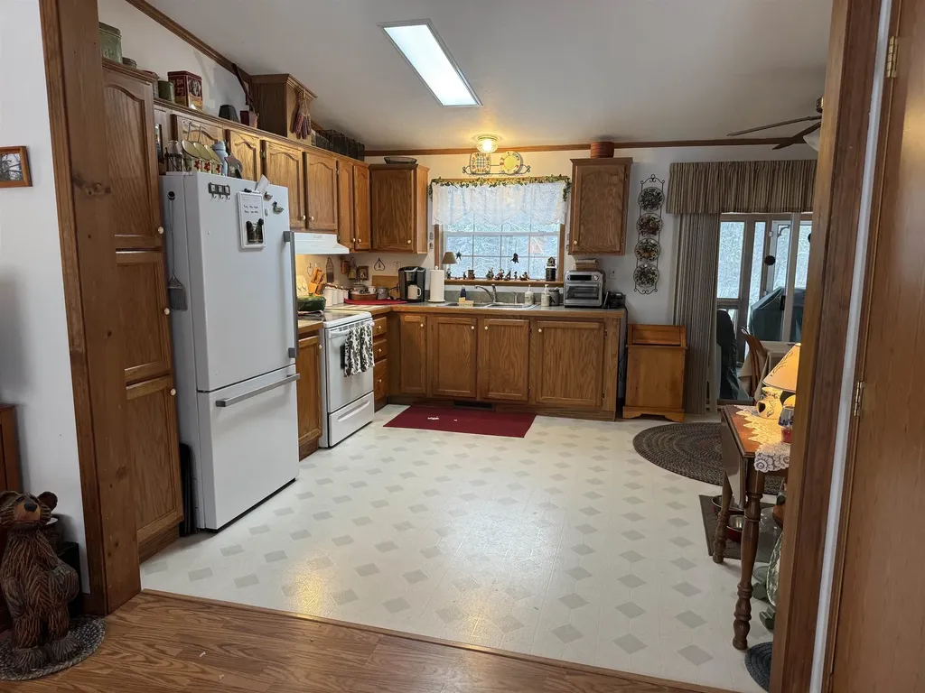 16 Hodsdon Shore Road Ossipee NH 03814