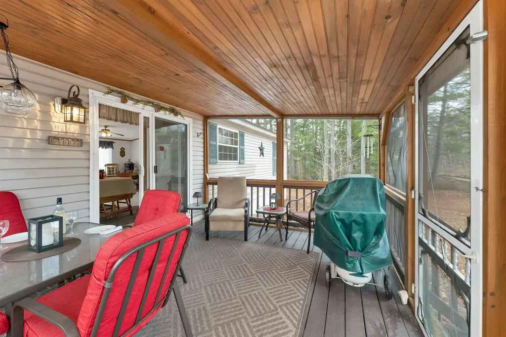 16 Hodsdon Shore Road Ossipee NH 03814