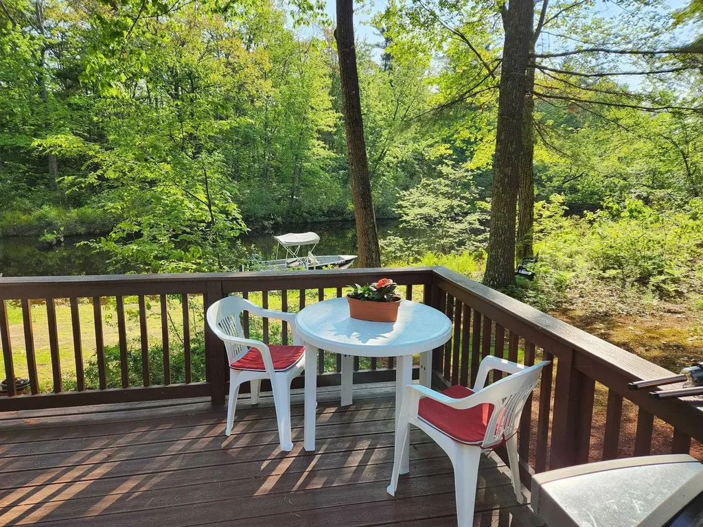 16 Hodsdon Shore Road Ossipee NH 03814