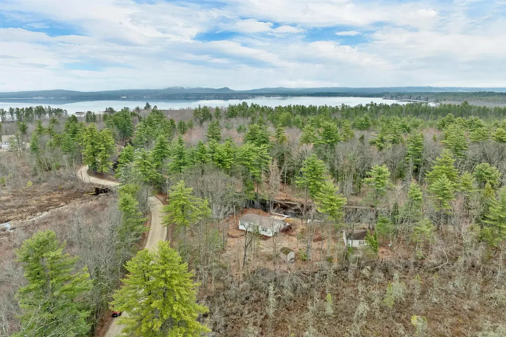 16 Hodsdon Shore Road Ossipee NH 03814