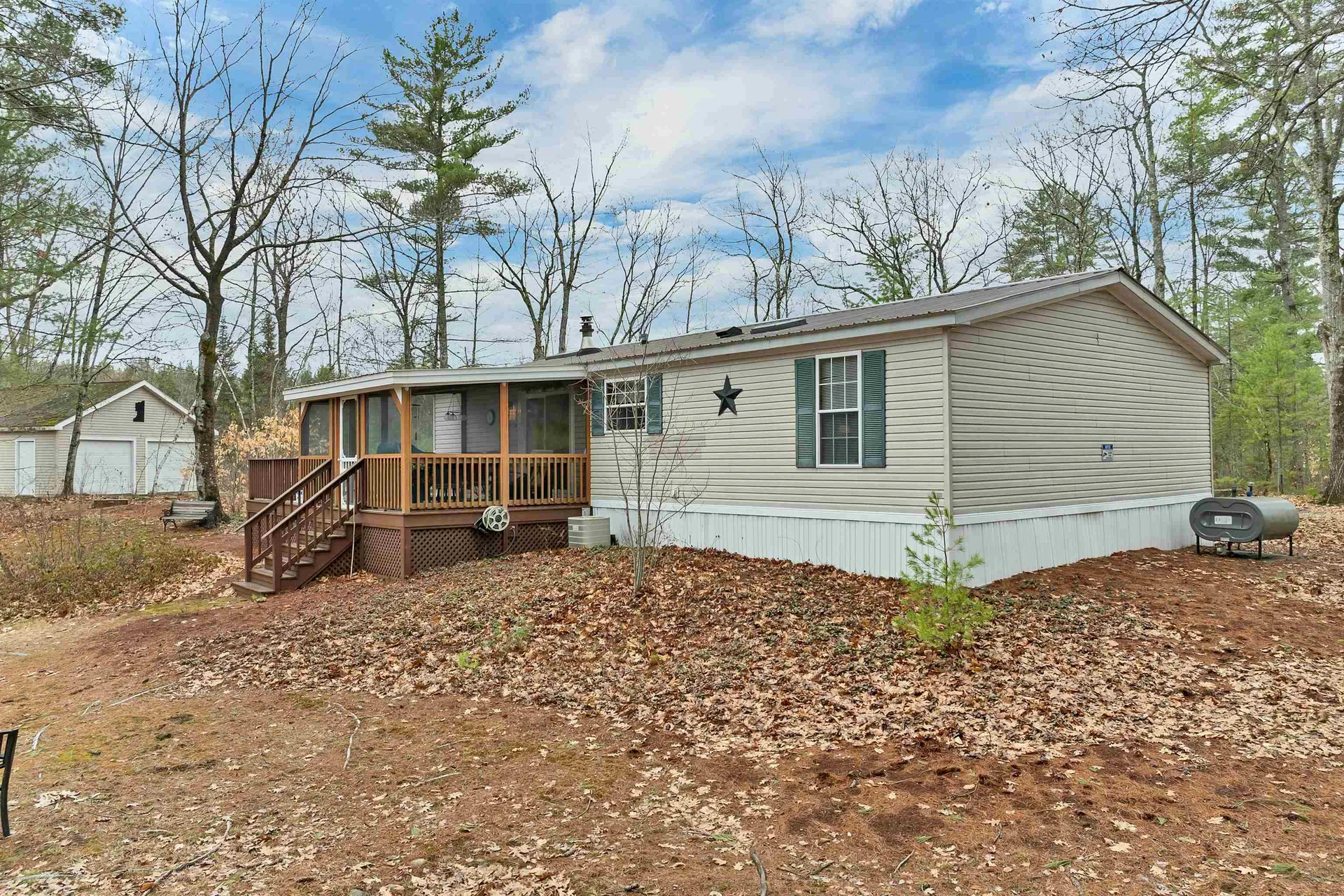 16 Hodsdon Shore Road Ossipee NH 03814