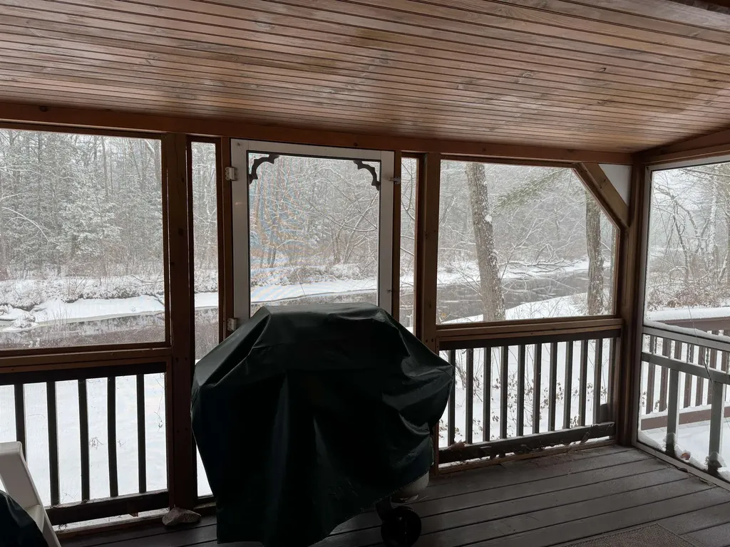 16 Hodsdon Shore Road Ossipee NH 03814