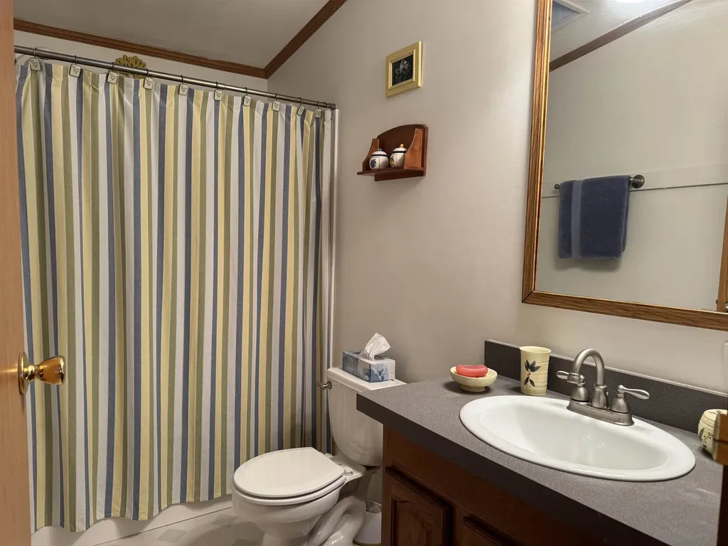 16 Hodsdon Shore Road Ossipee NH 03814