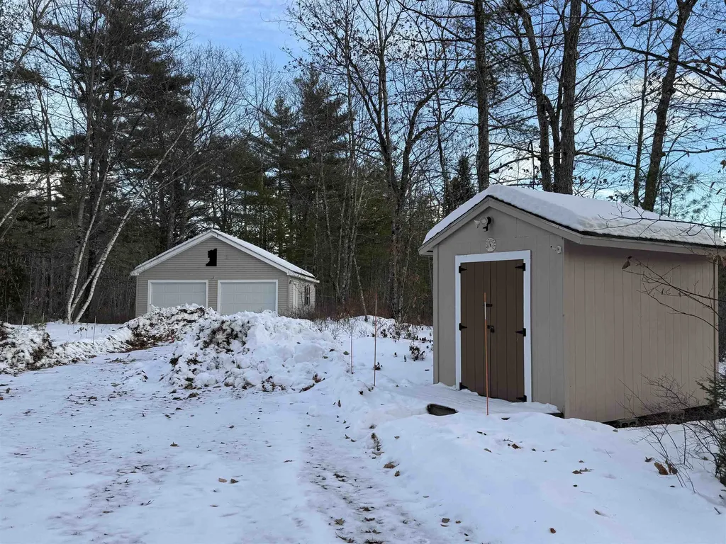 16 Hodsdon Shore Road Ossipee NH 03814