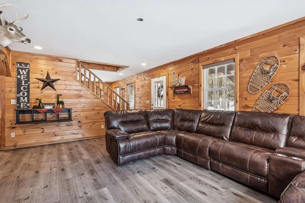 25 Laplante Road Cavendish VT 05142