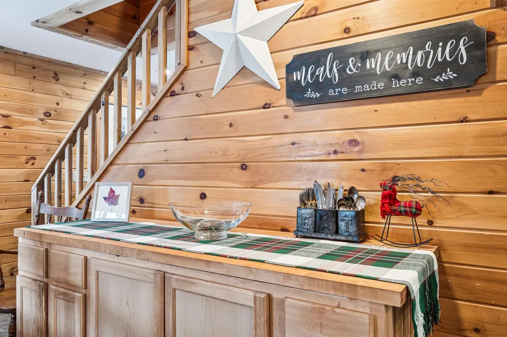 25 Laplante Road Cavendish VT 05142