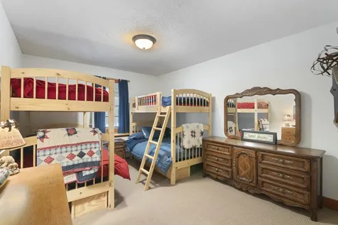 1 Tom's Cabin Road Dover VT 05356