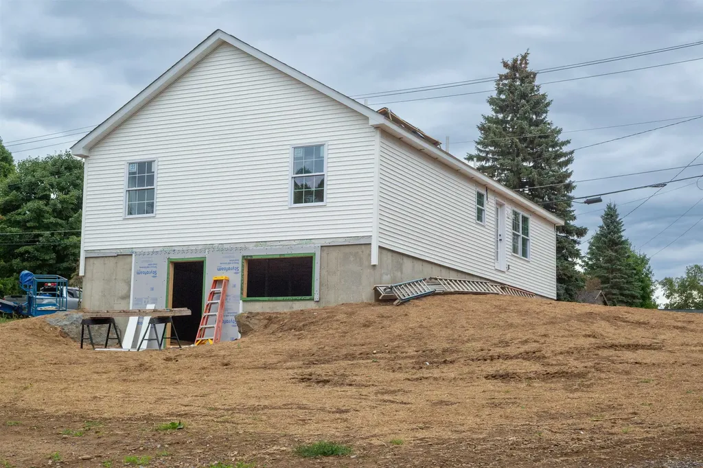 68 Pine Street Bristol VT 05443