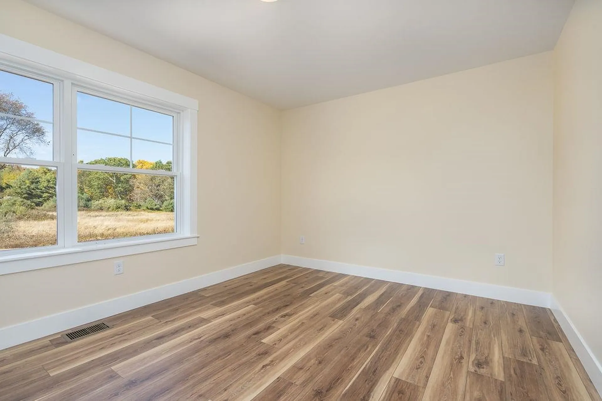 320 Knox Marsh Road Madbury NH 03823