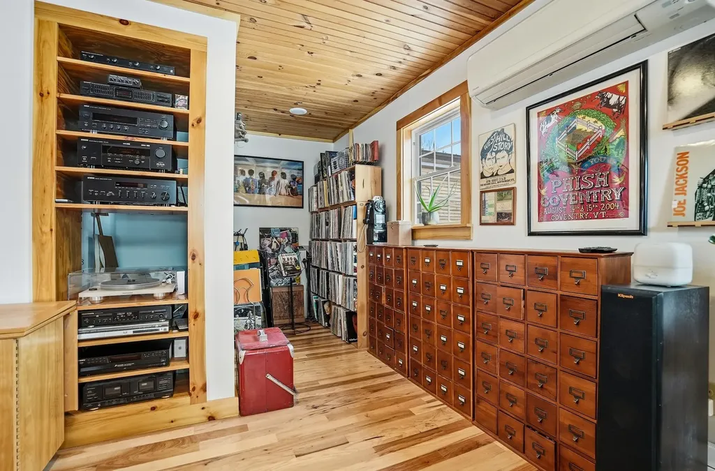 1090 Center Road Albany VT 05820