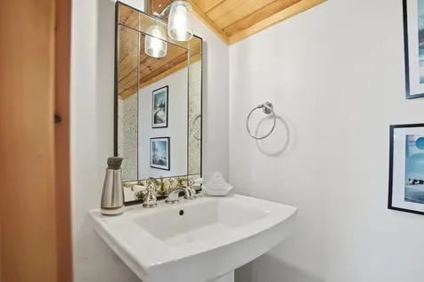 1090 Center Road Albany VT 05820