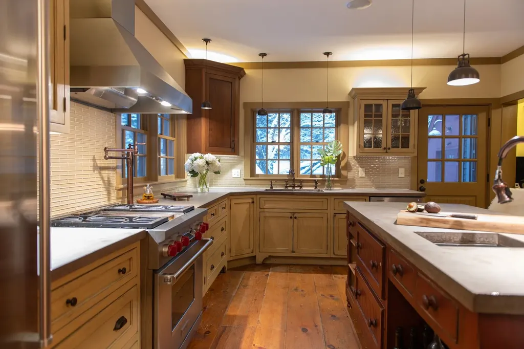 318 Upper Hollow Hill Road Stowe VT 05672