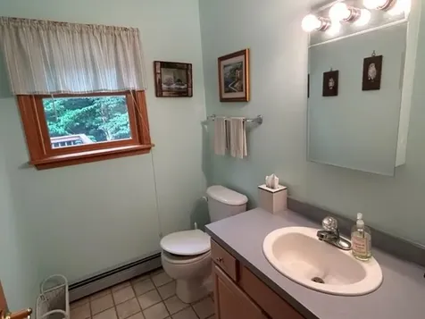 197 Burnt Hill Road New London NH 03257