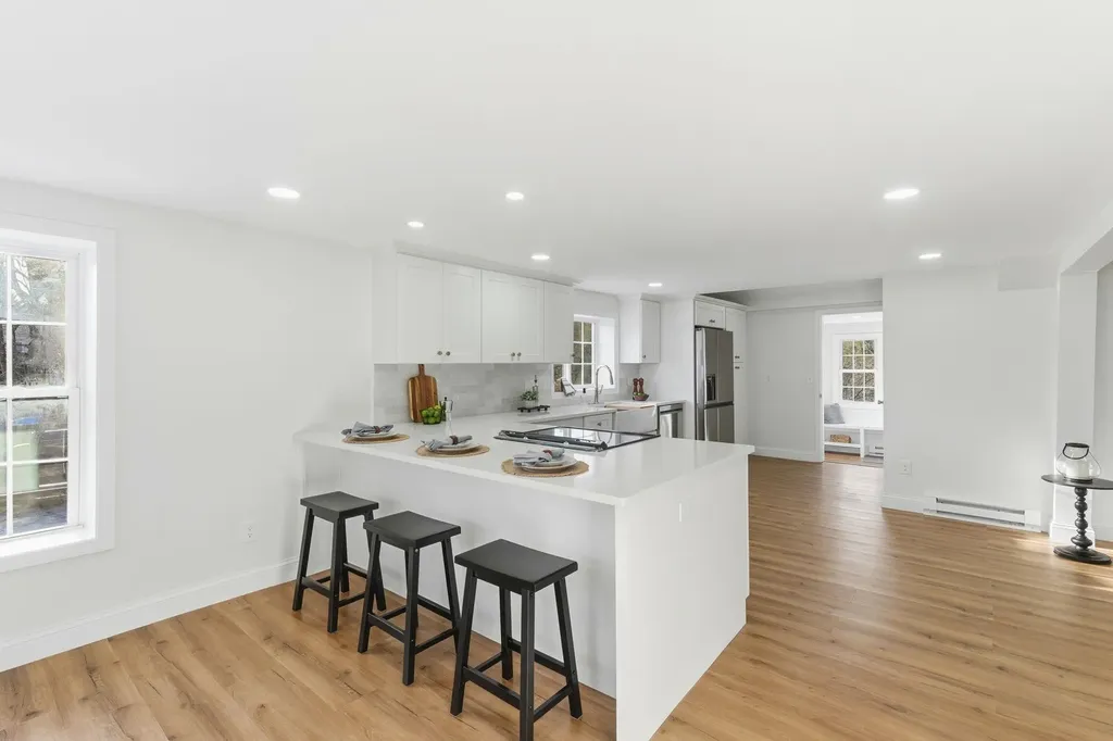 18 South Village Road Loudon NH 03307