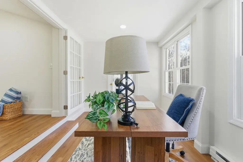 18 South Village Road Loudon NH 03307