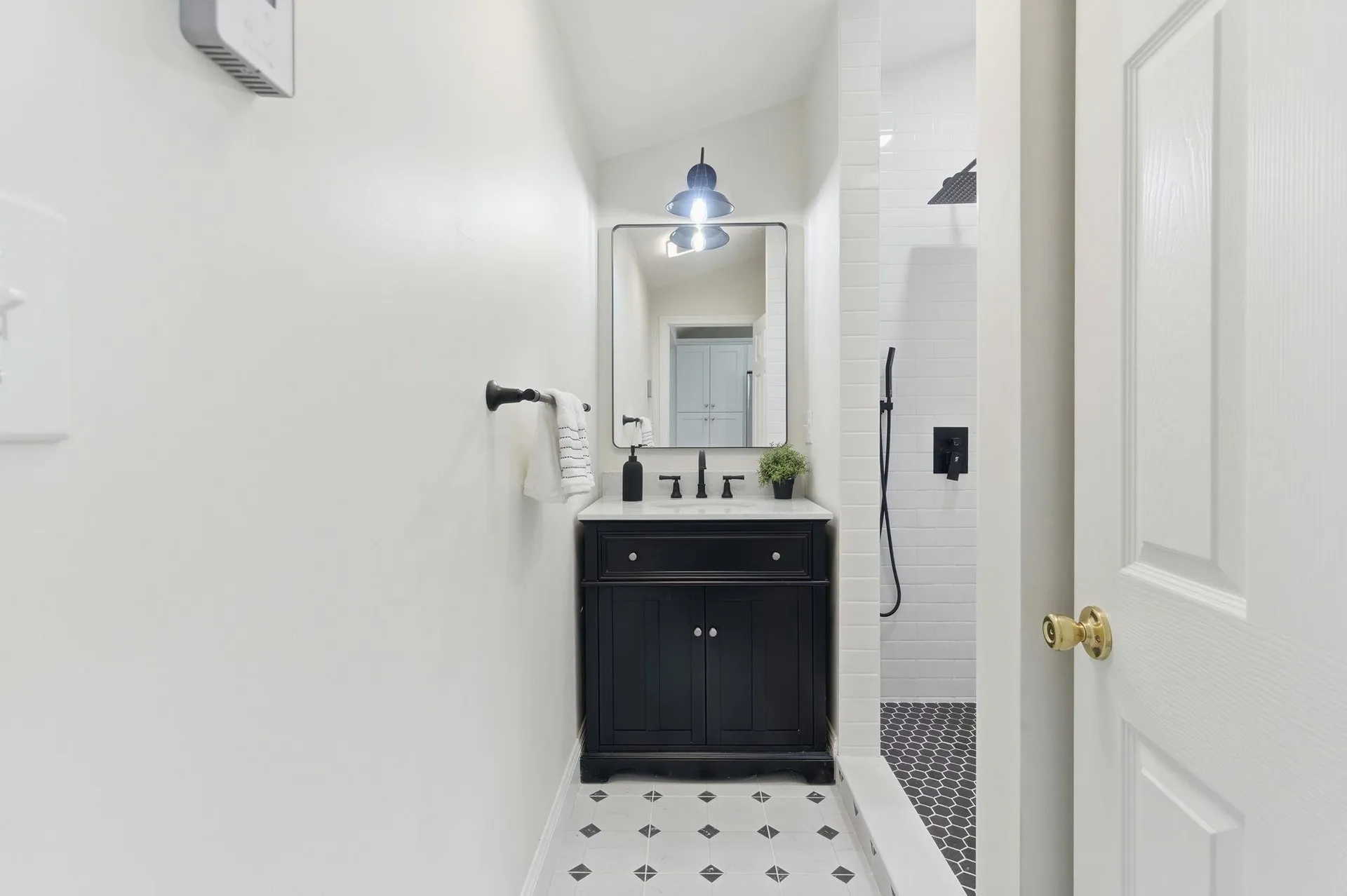 18 South Village Road Loudon NH 03307