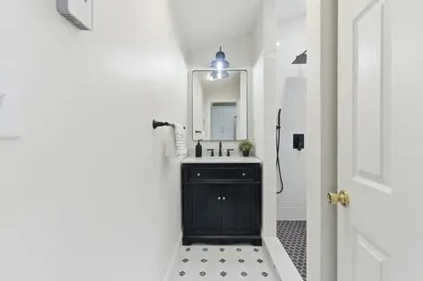 18 South Village Road Loudon NH 03307