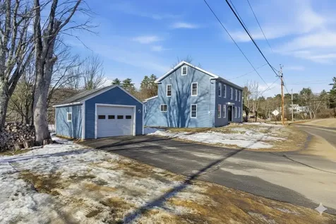 18 South Village Road Loudon NH 03307