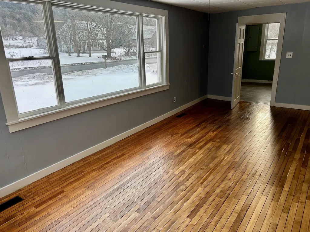 4349 Vt Rt14 Brookfield VT 05036