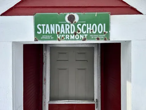 4349 Vt Rt14 Brookfield VT 05036