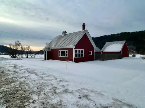 4349 Vt Rt14 Brookfield VT 05036