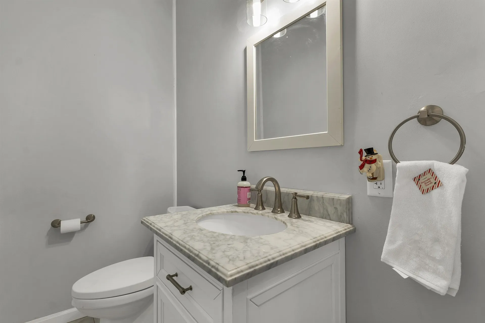 27 River Road Allenstown NH 03275