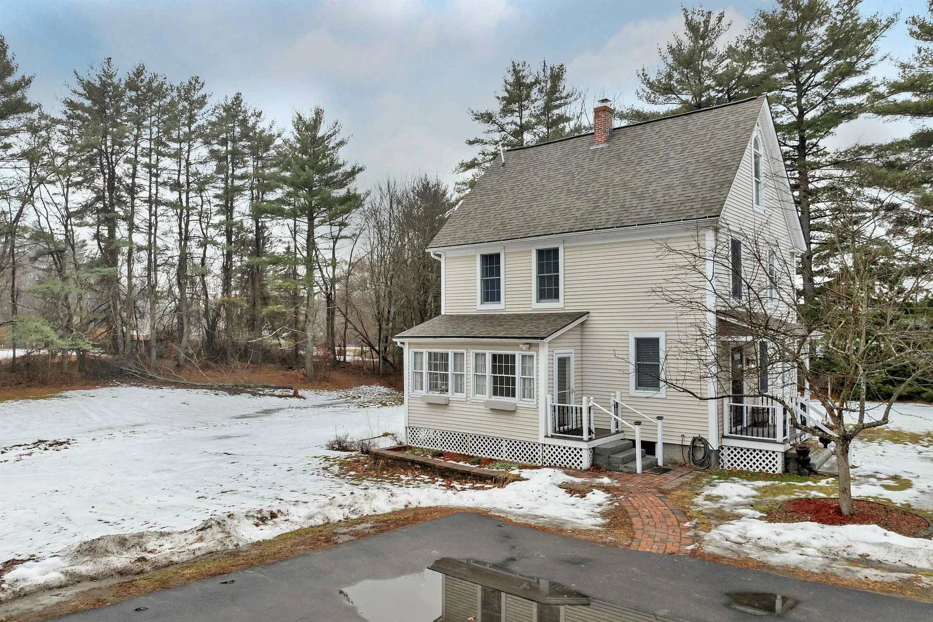 27 River Road Allenstown NH 03275