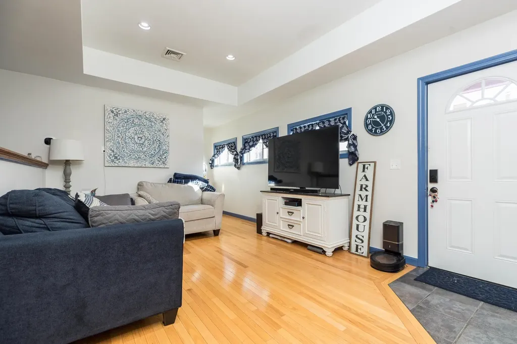 7 Kinsale Drive Rochester NH 03868