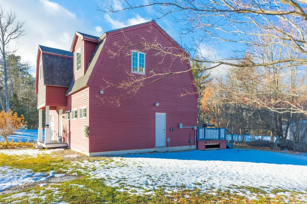 7 Kinsale Drive Rochester NH 03868