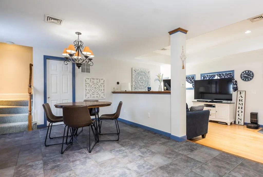 7 Kinsale Drive Rochester NH 03868