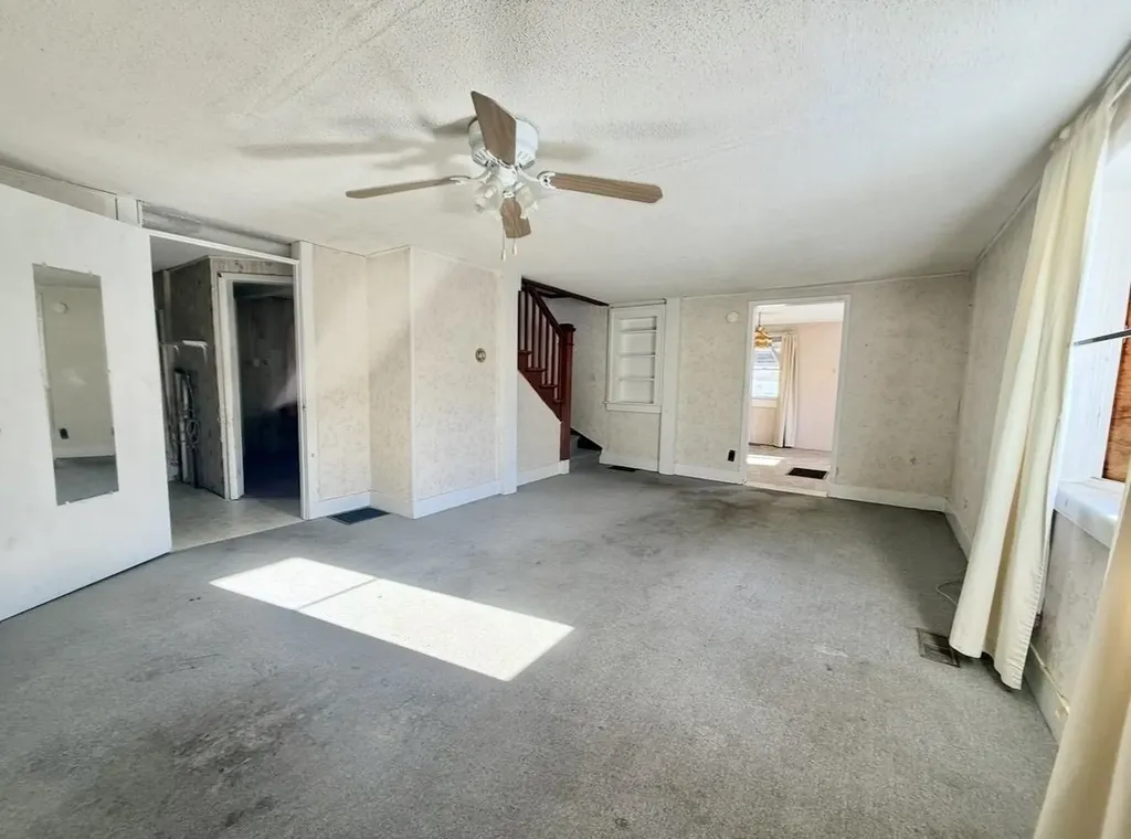 129 Grove Street Poultney VT 05764