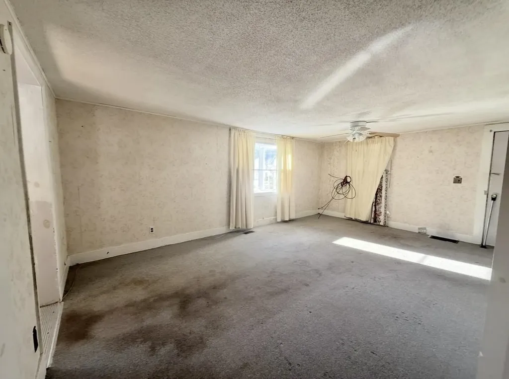 129 Grove Street Poultney VT 05764