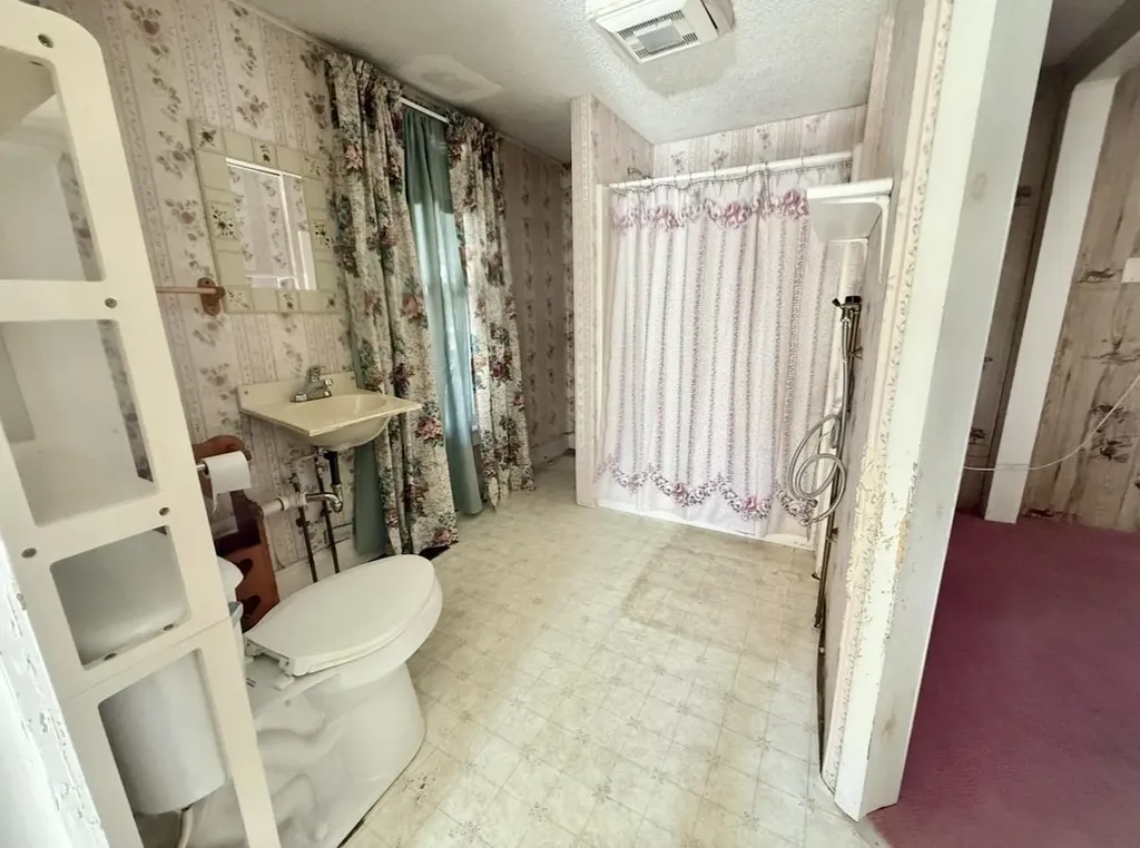 129 Grove Street Poultney VT 05764