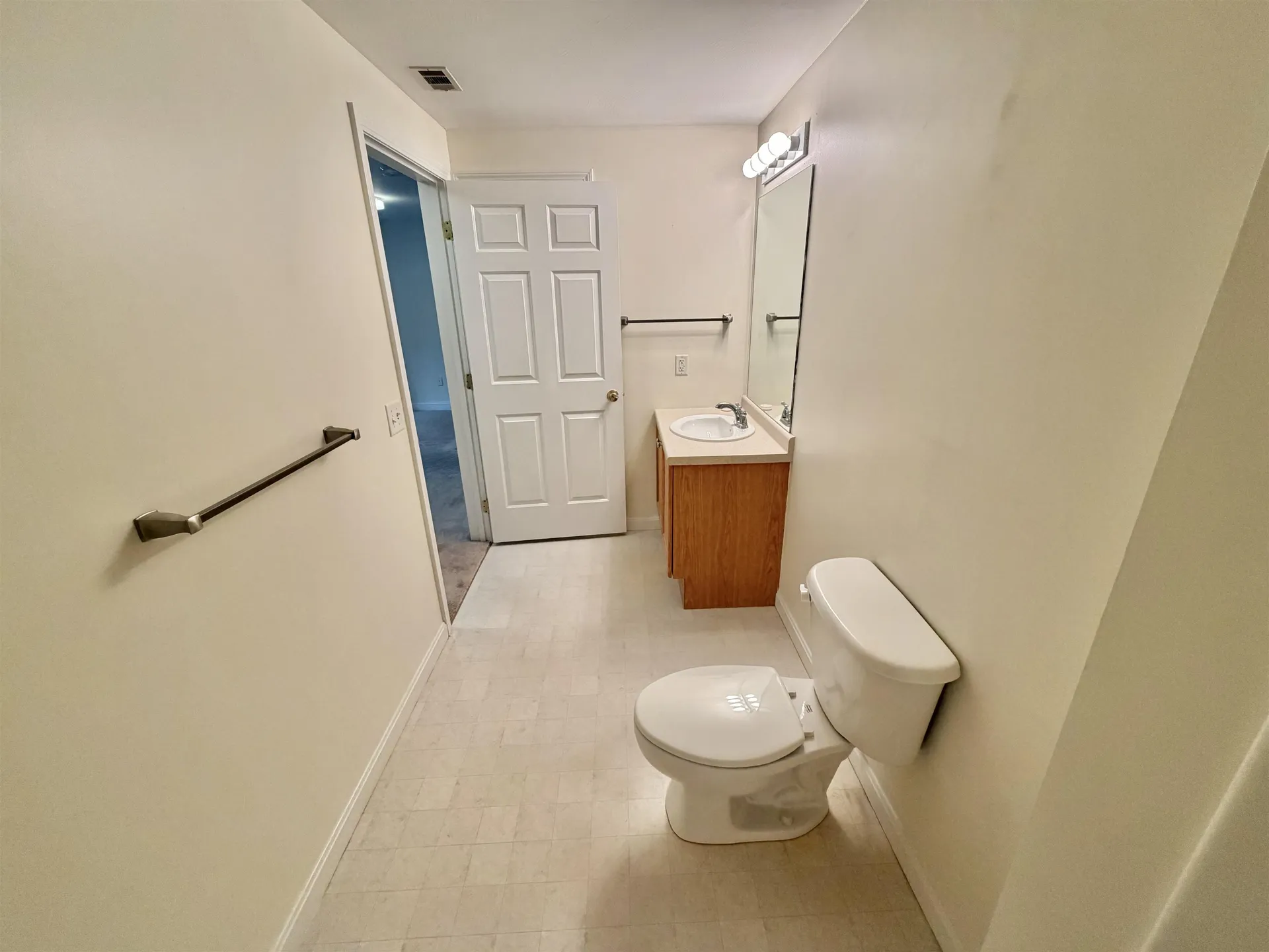 14 Vista Ridge Drive Londonderry NH 03053