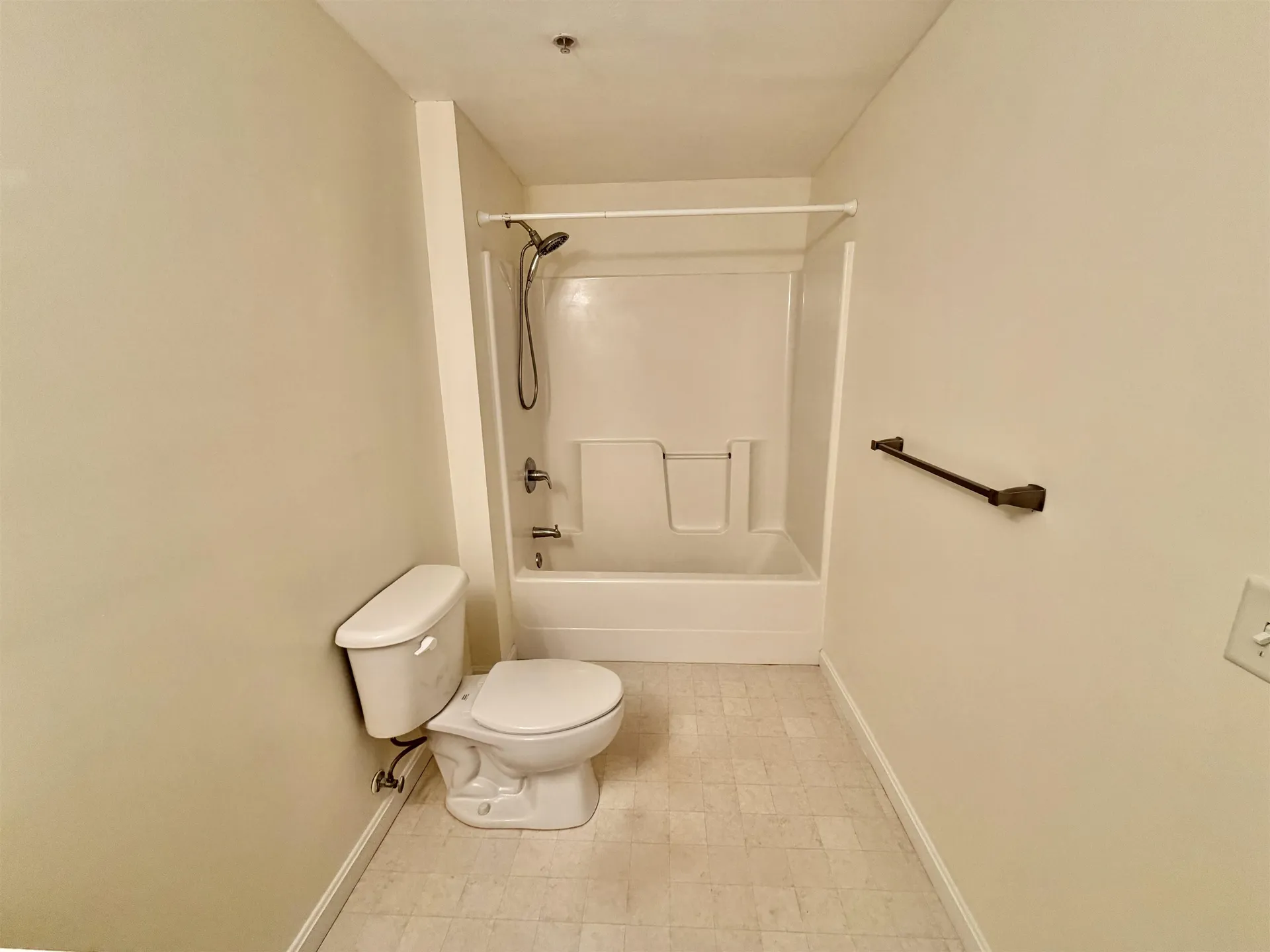 14 Vista Ridge Drive Londonderry NH 03053