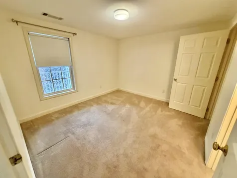 14 Vista Ridge Drive Londonderry NH 03053