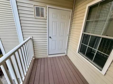 14 Vista Ridge Drive Londonderry NH 03053