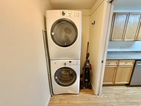 14 Vista Ridge Drive Londonderry NH 03053