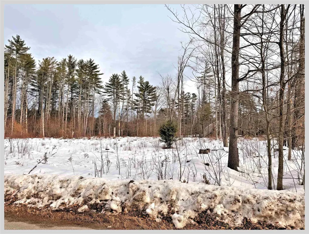 7 Country Lane Hebron NH 03241