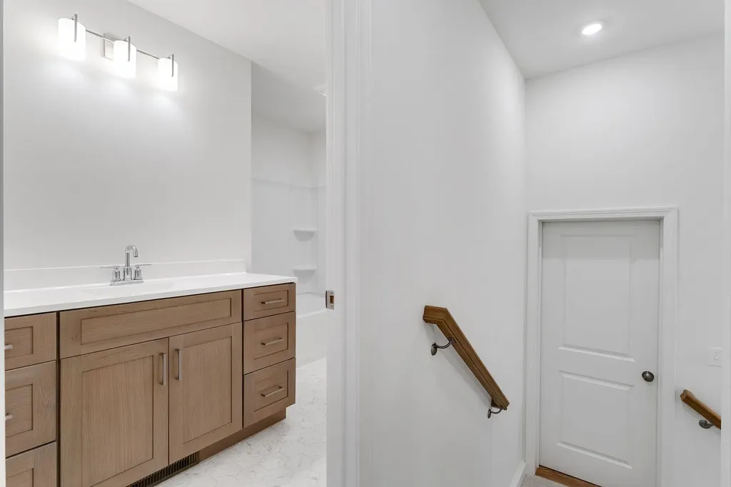 10 Dogwood Circle Milton VT 05468