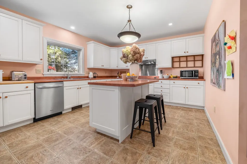 4 Occom Ridge Hanover NH 03755