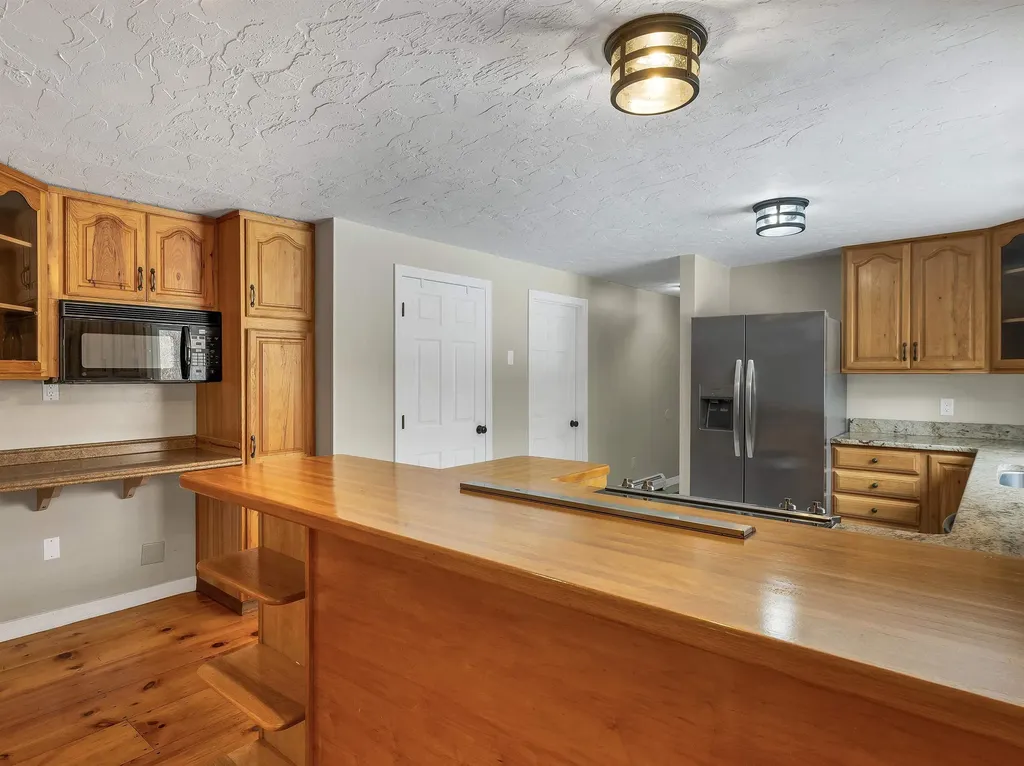 132 Dustin Tavern Road Weare NH 03281