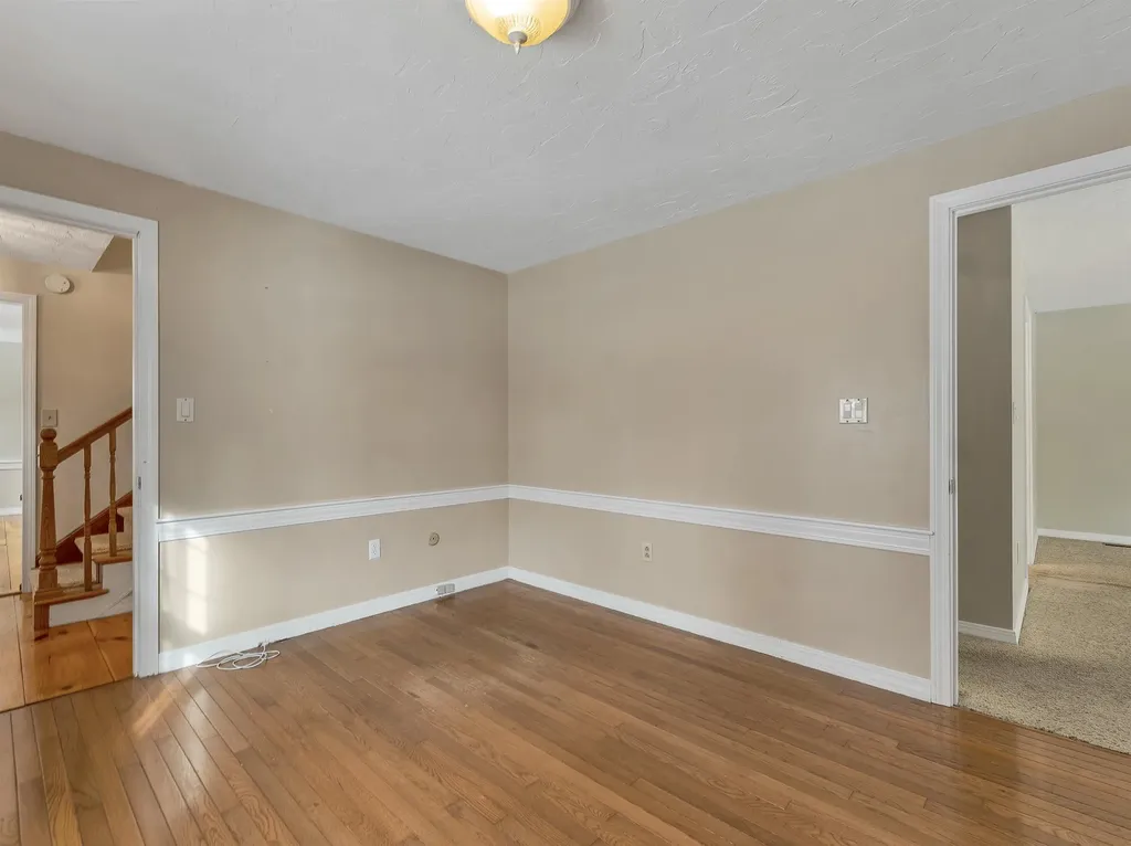 132 Dustin Tavern Road Weare NH 03281