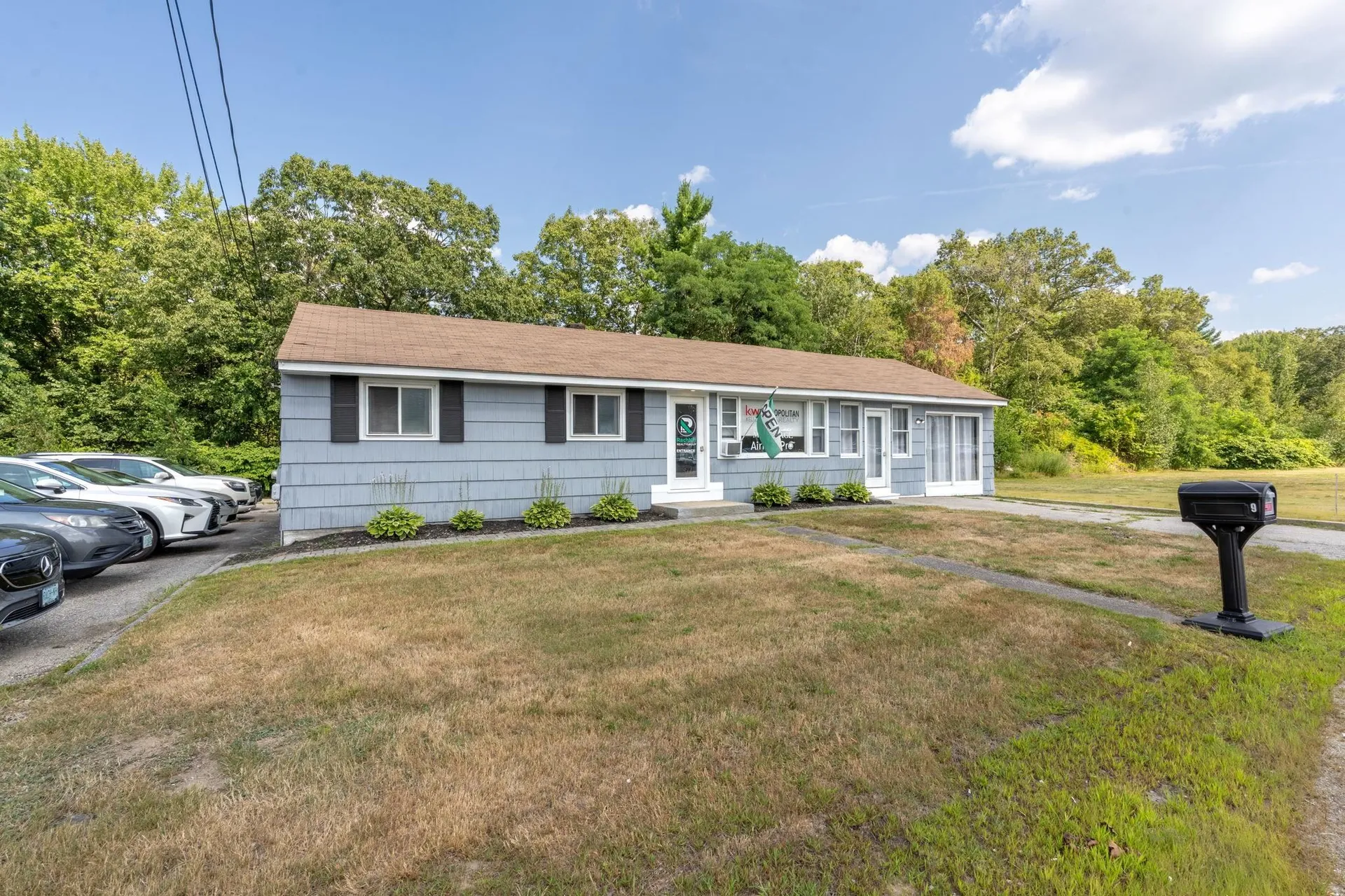 9 Londonderry Turnpike Hooksett NH 03106