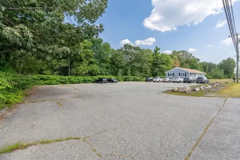 9 Londonderry Turnpike Hooksett NH 03106
